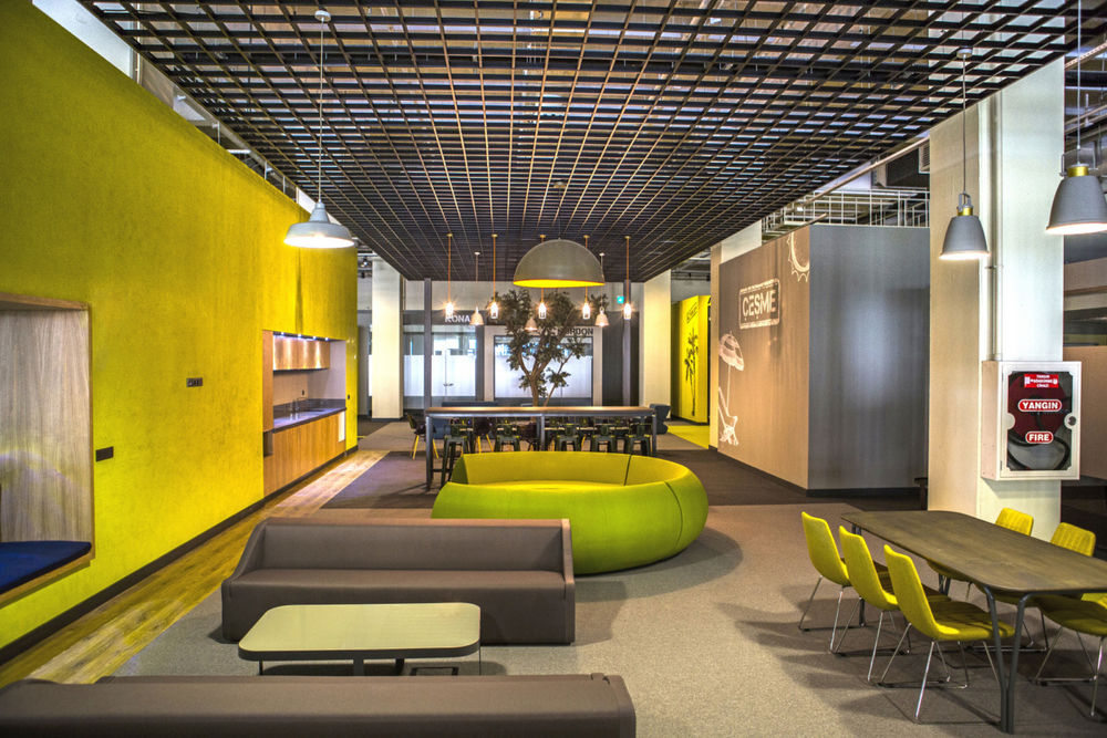 土耳其 Turkcell Izmir Plaza 办公室，工业风与人性化设计的完美融合