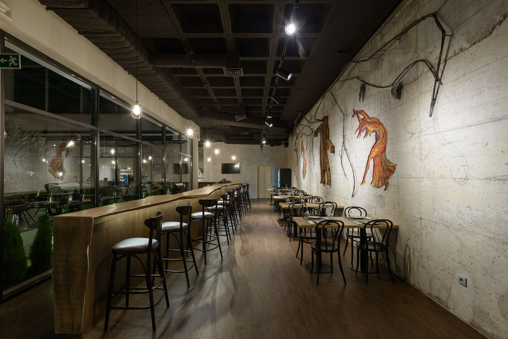 葡萄牙里斯本 Wine District 酒吧 | 工业风中的艺术与自然