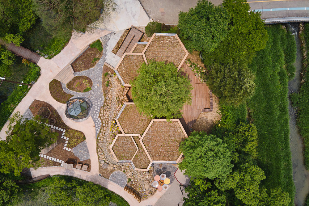 Korea National Arboretum Children's Forest School / GEEUMPLUS