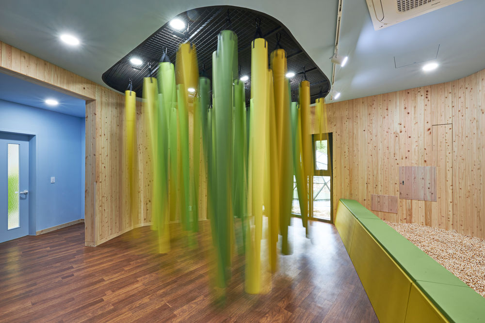 Korea National Arboretum Children's Forest School / GEEUMPLUS