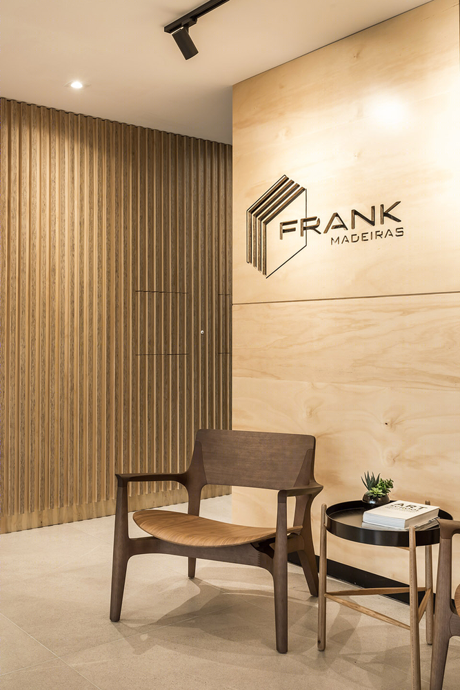 巴西 Frank Madeiras 办公室 | 公园美景与现代化设计的完美融合