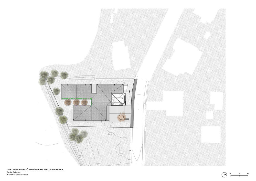 Riells i Viabrea Health Center / Comas-Pont arquitectes