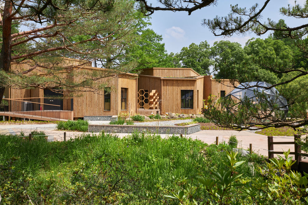 Korea National Arboretum Children's Forest School / GEEUMPLUS
