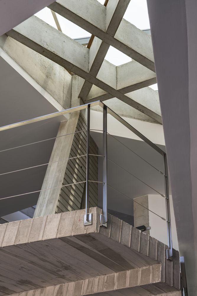 Microbiological Chemical Laboratory / PENELAS ARCHITECTS