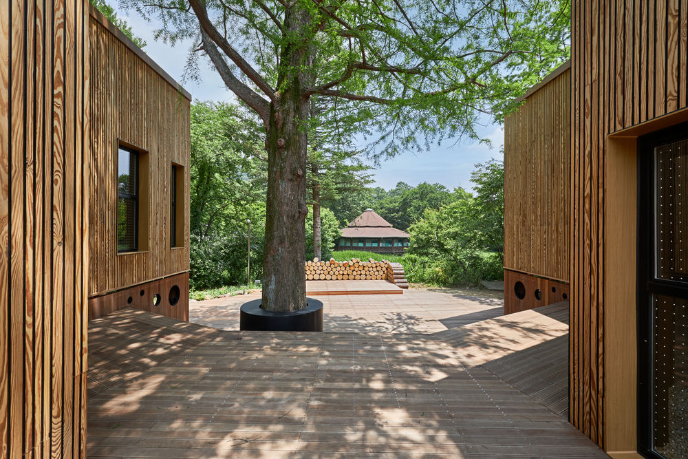 Korea National Arboretum Children's Forest School / GEEUMPLUS