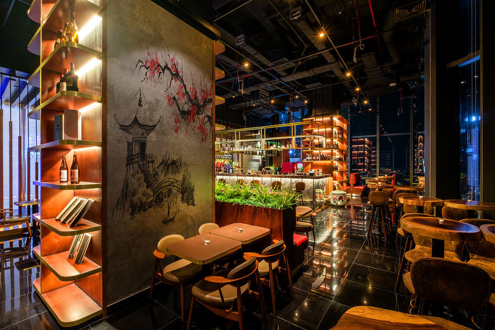 未来日本奢华酒吧的魅影 - 越南胡志明市的 Miwaku Cafe Lounge