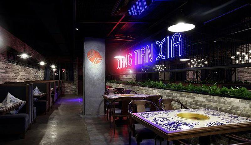 崔静操刀，华侨城香天下餐厅演绎川西建筑与现代工业风