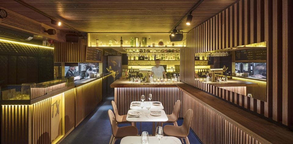 海港风情，TXALUPA GASTROLEKU 餐厅酒吧