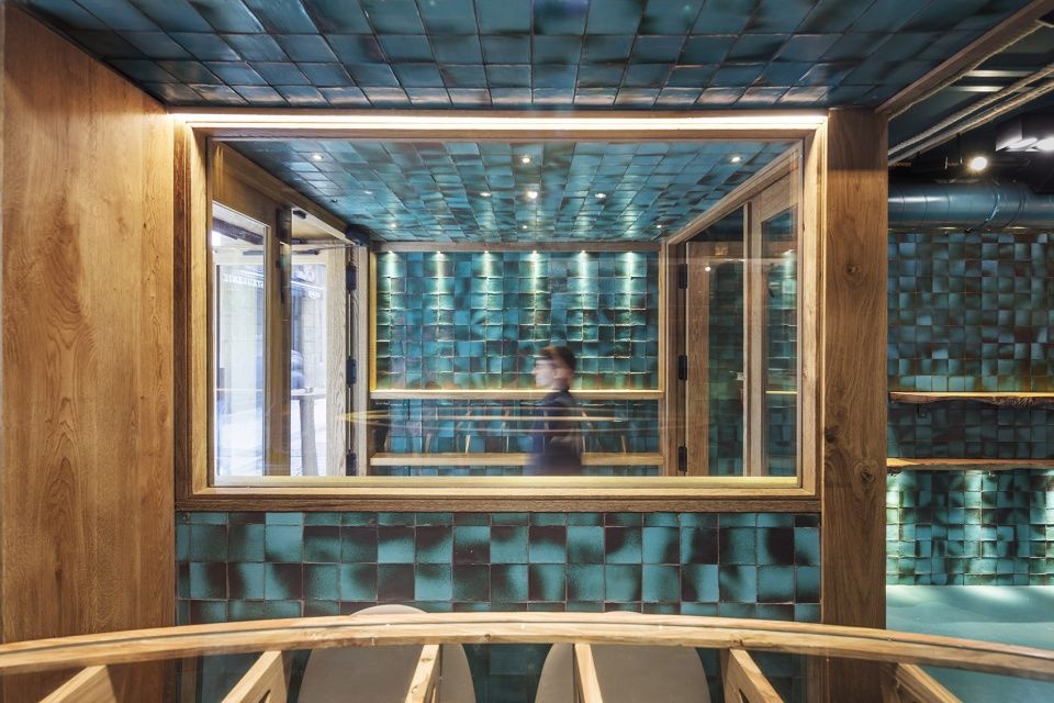 海港风情，TXALUPA GASTROLEKU 餐厅酒吧