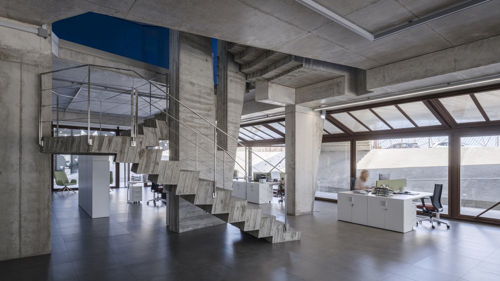 Microbiological Chemical Laboratory / PENELAS ARCHITECTS