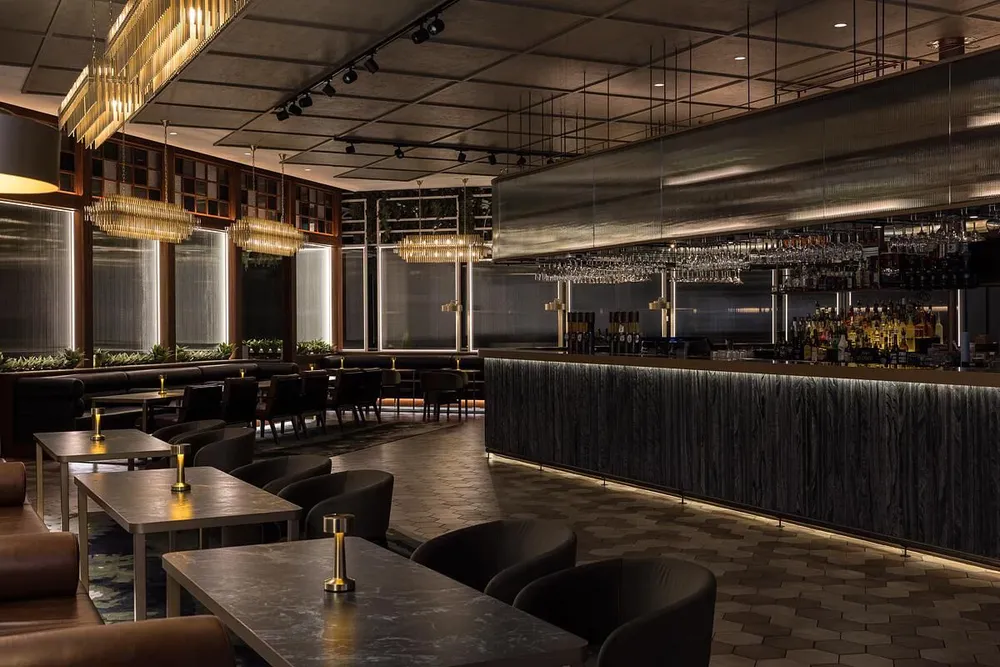 Cocktail lounge