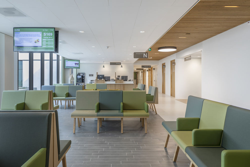 Isala Meppel Hospital / Vakwerk Architecten