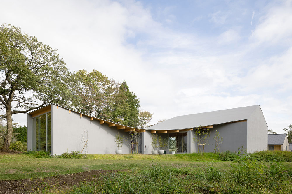 山脊接待站，日本 / Takashige Yamashita Office