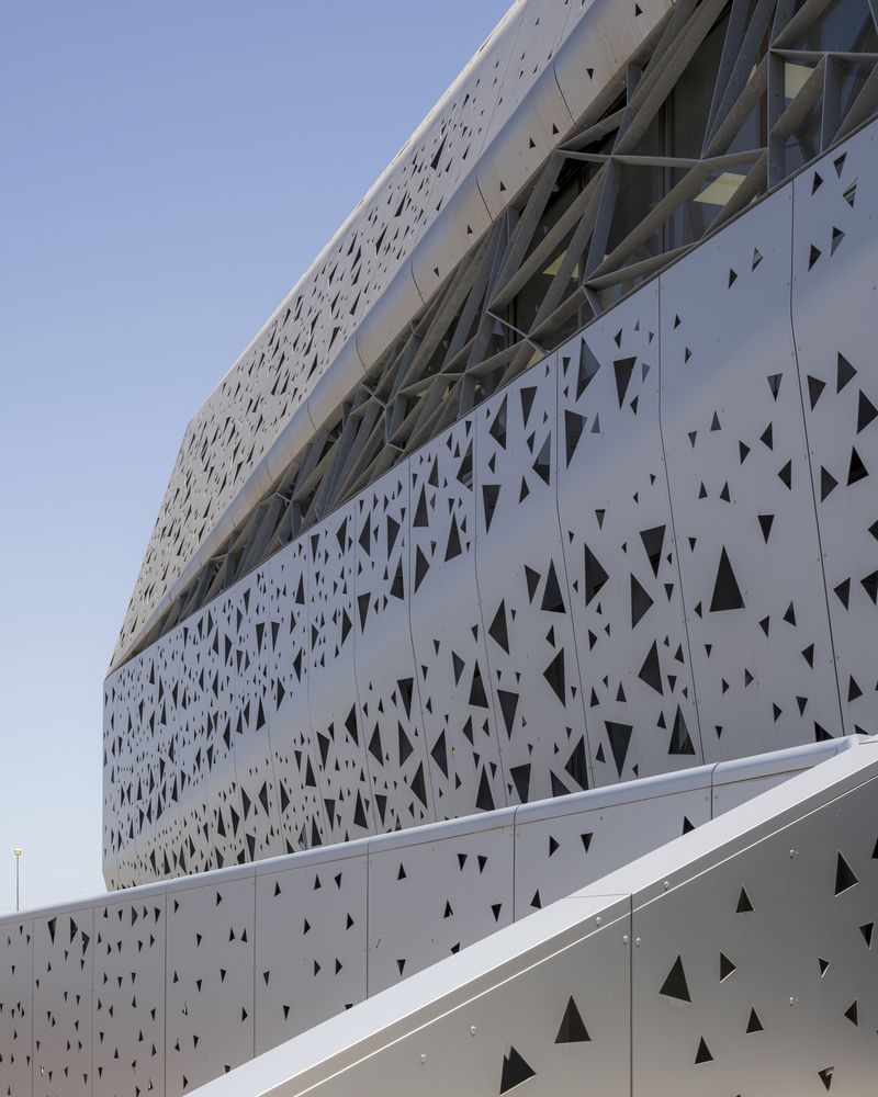 Microbiological Chemical Laboratory / PENELAS ARCHITECTS