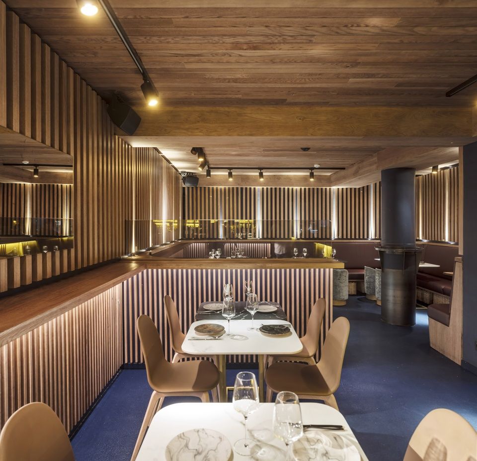 海港风情，TXALUPA GASTROLEKU 餐厅酒吧
