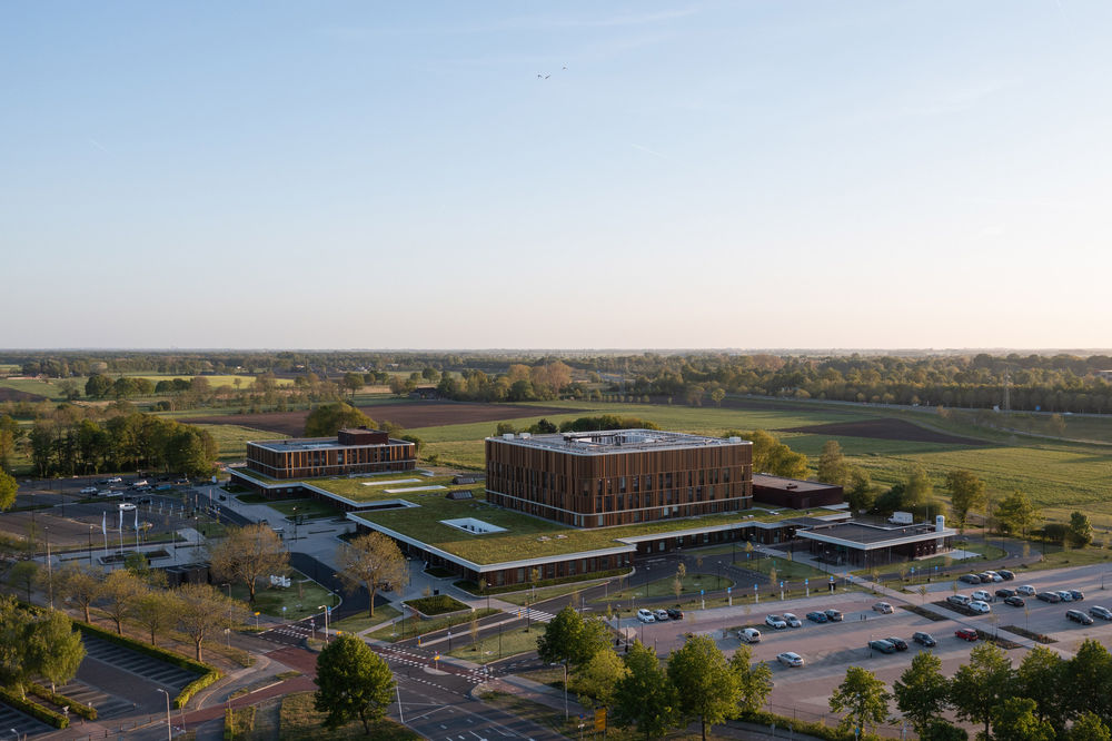 Isala Meppel Hospital / Vakwerk Architecten
