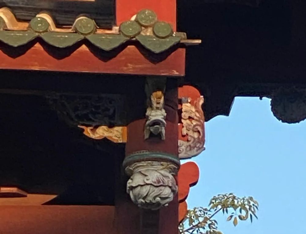玫瑰之魅 | 邓恩涂料喜盈门体验馆的解构主义设计