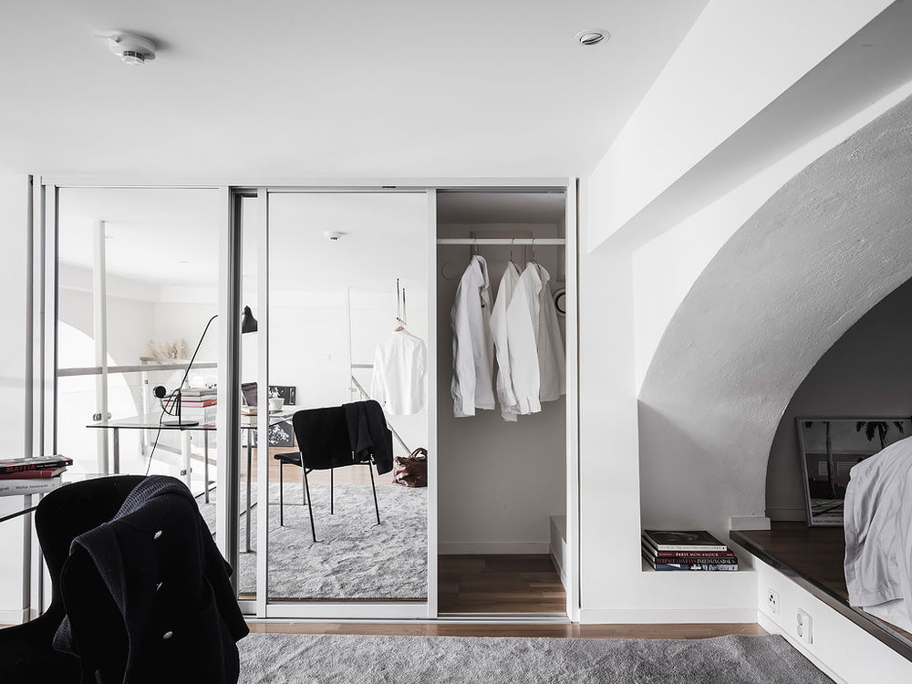 简约黑白灰 LOFT 公寓设计