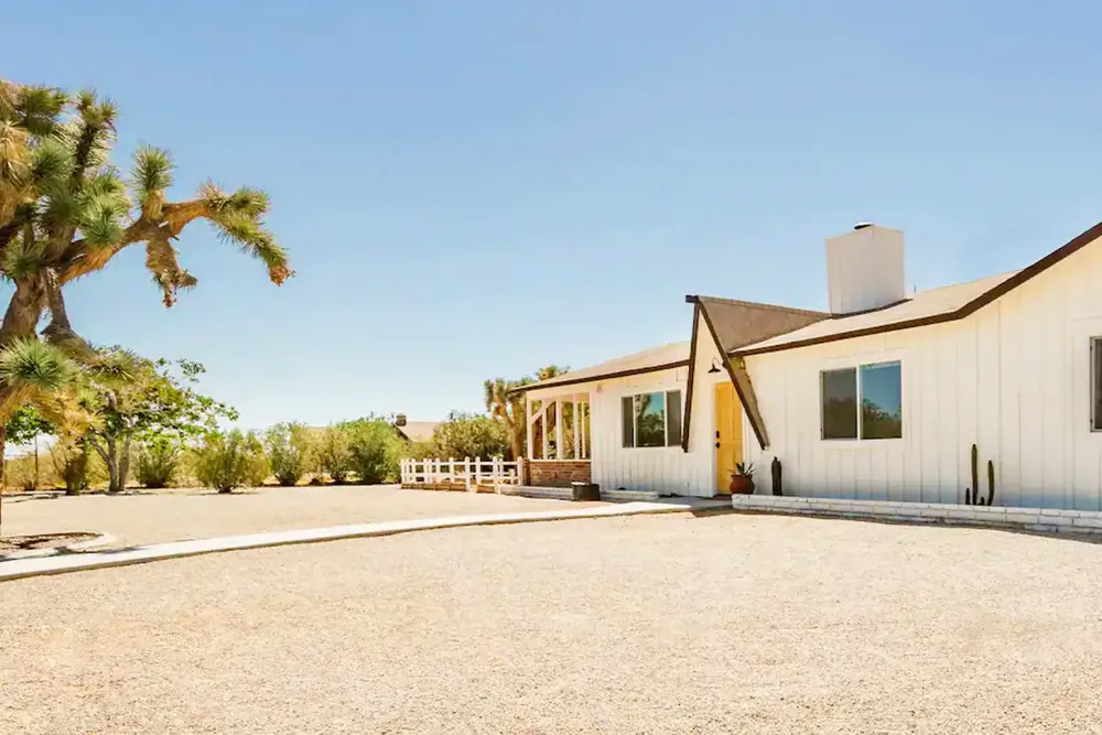 加州 Joshua Tree 的摩洛哥风沙漠小屋