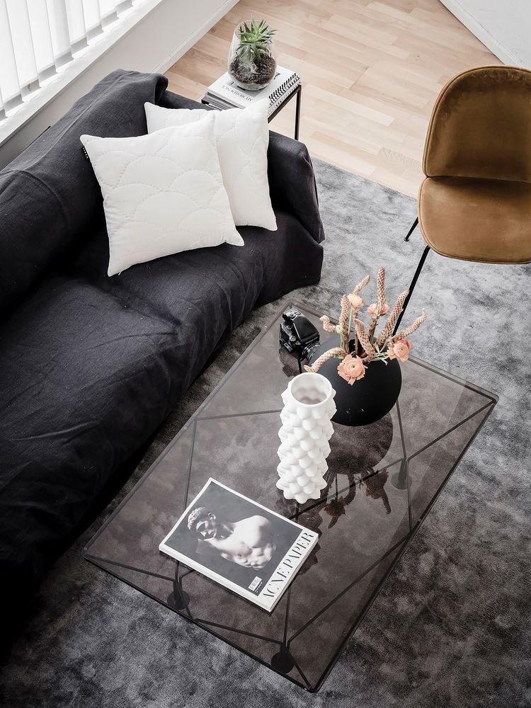简约黑白灰 LOFT 公寓设计