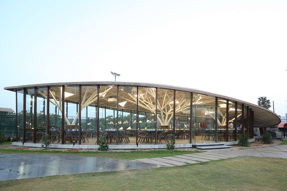 绿意盎然的自然餐厅——印度 Surat Pavilion