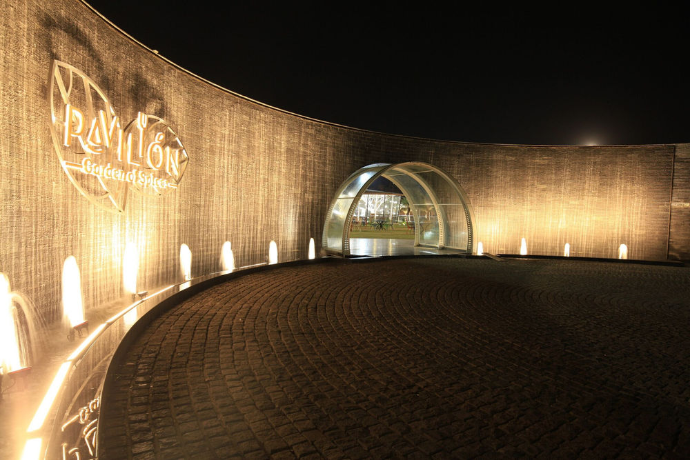 绿意盎然的自然餐厅——印度 Surat Pavilion