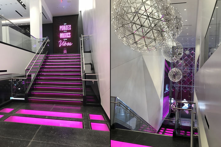 FITCH 打造的两层 T-Mobile 签名店，大胆前卫的设计让人过目难忘