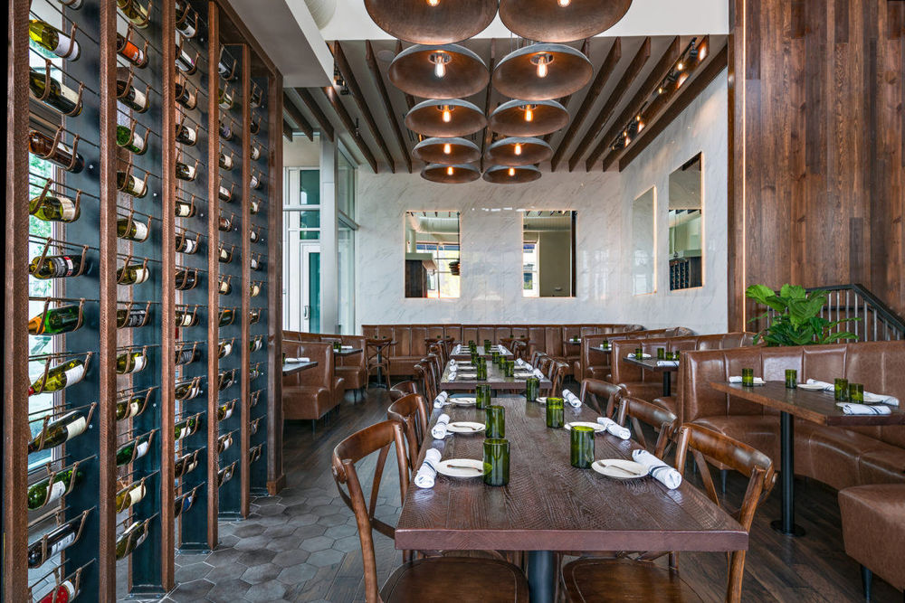 钟表匠建筑++ 设计丨 Louie’s Wine Dive Nashville 西餐厅丨沉浸式酒庄体验