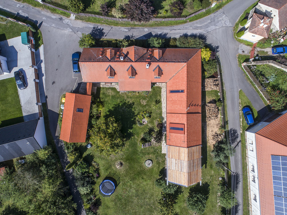 Farmhouse Extension / Hut Architektury Martin Rajnis