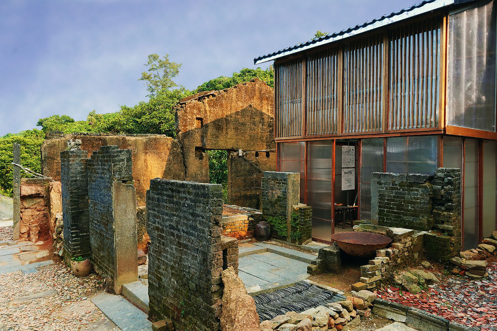 Revitalizing Mui Tsz Lam with Experimental Restorations / School of Architecture, the Chinese University of Hong Kong