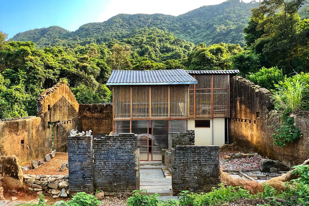 Revitalizing Mui Tsz Lam with Experimental Restorations / School of Architecture, the Chinese University of Hong Kong