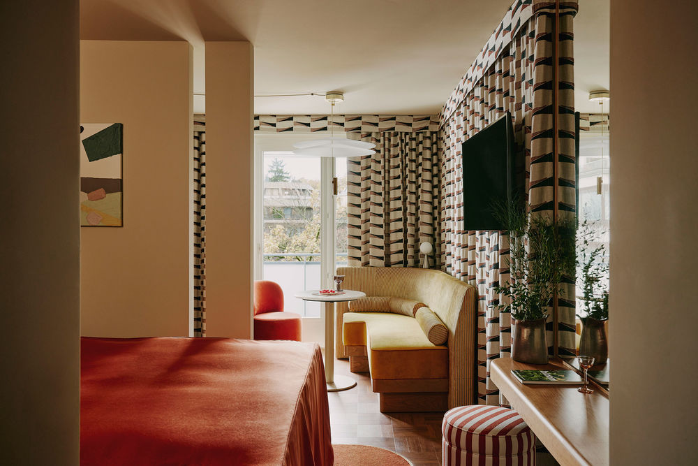 Aparthotel Locke am Platz凭借戏剧风格挖掘苏黎世的现代主义遗产