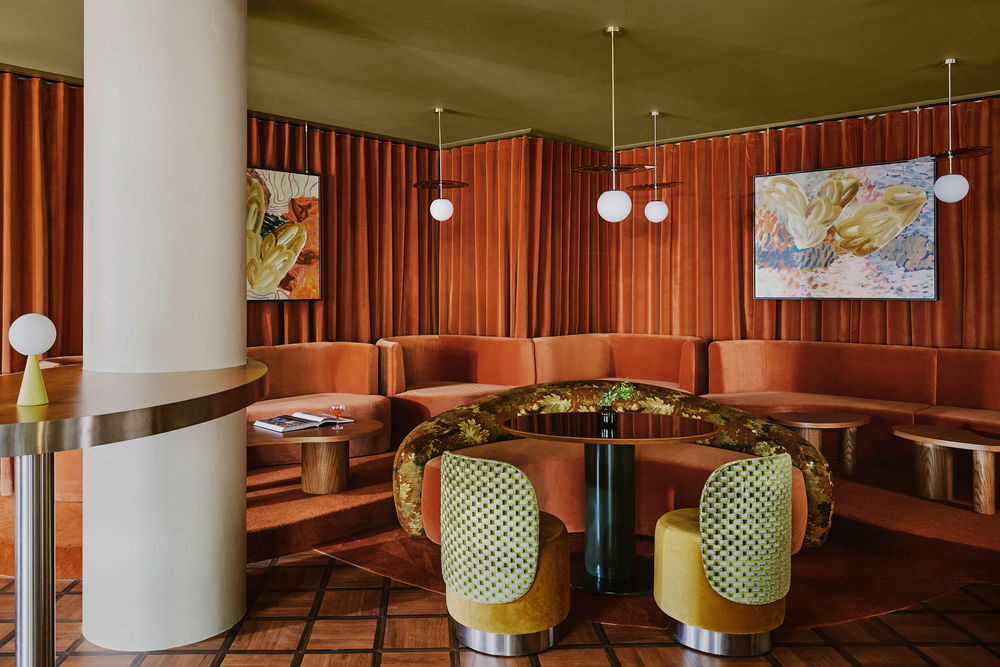 Aparthotel Locke am Platz凭借戏剧风格挖掘苏黎世的现代主义遗产