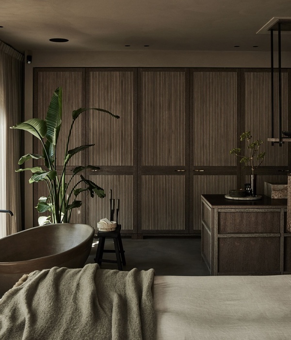 荷兰设计师Bertram Beerbaum将乡村小屋变成了他的梦想家园