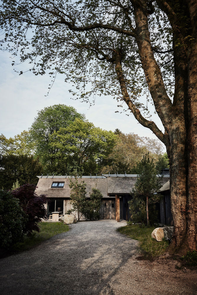 荷兰设计师Bertram Beerbaum将乡村小屋变成了他的梦想家园