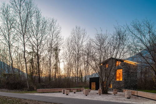 翠鸟巢游客中心 / Architetto Marco Ghilotti