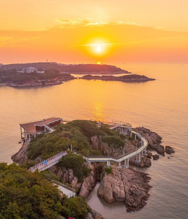 宁波松兰山旅游度假区玻璃栈道，尽享海天一色美景