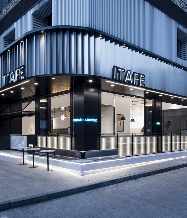 ITAFE Coffee & Drinking Store 现代简约风格演绎咖啡空间