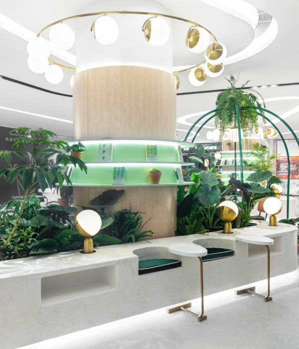 成都晶融汇购物中心 | 绿植治愈公共空间，颠覆传统商场设计