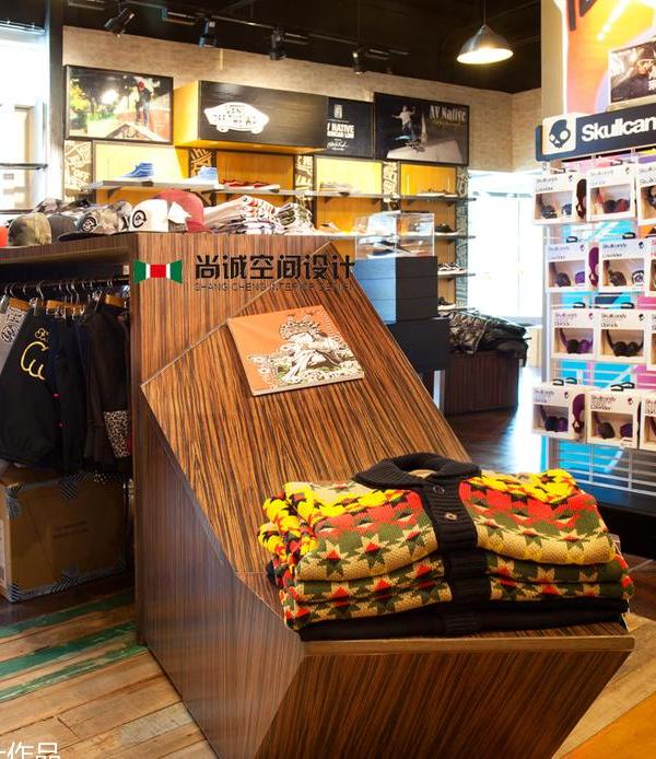 三里屯 Village BH 蓝色极限店 | 运动与设计的完美融合