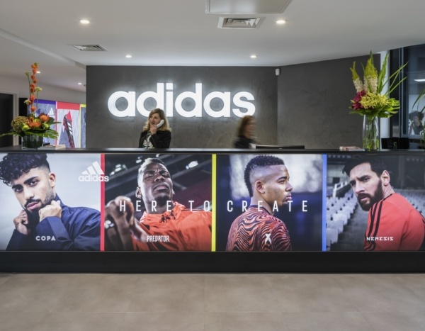 Adidas 英国曼彻斯特总部——激发创新、提高生产力的沉浸式设计