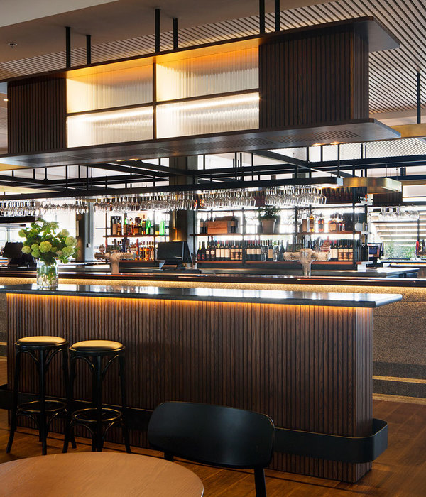 MRC Medallion Bar Technē Architecture