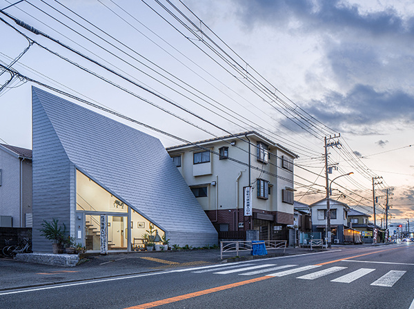 城市中的艺术之家——日本 8.5 住宅