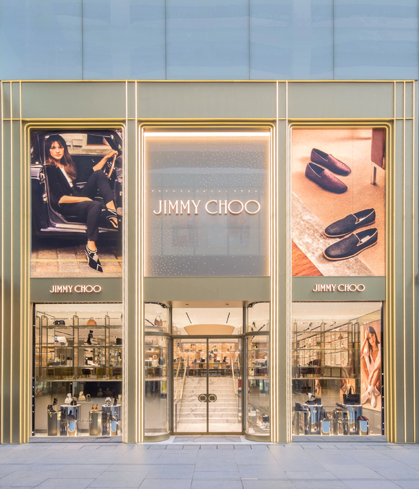 香港海港城 Jimmy Choo 旗舰店——双层双性别现代时尚空间