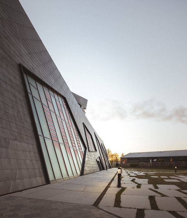 莱比锡大学动态论坛—— Daniel Libeskind 的现代建筑设计