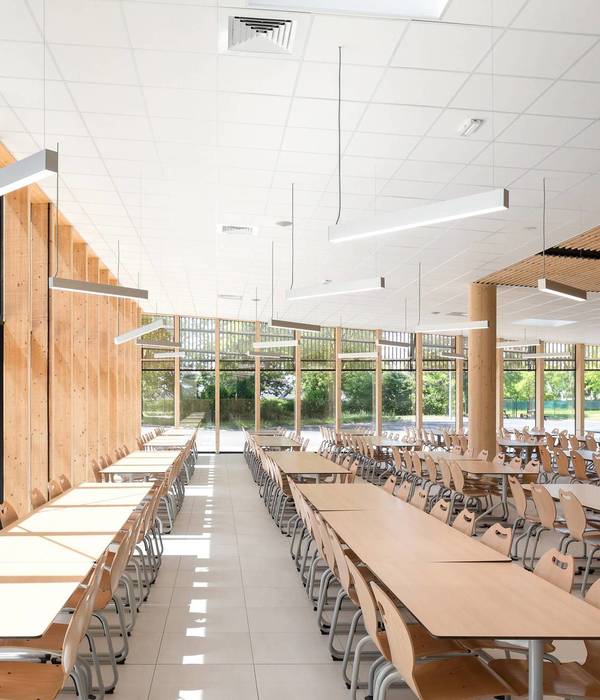 Rene Cassin School Canteen by Brulé Architectes Associés | 环保木质设计，自然光线充足