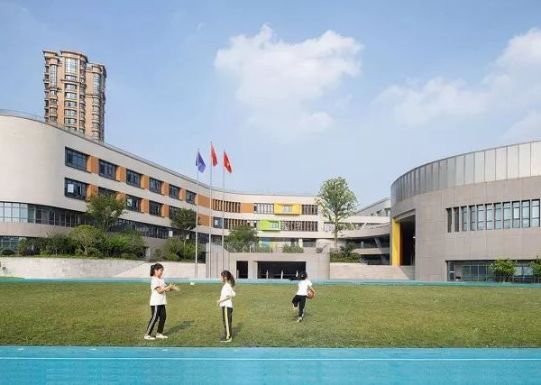 胜利小学新城校区 | 城市中的公园式校园