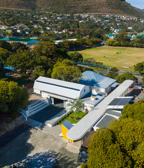 Denis Goldberg House of Hope Museum | 开放式空间促进艺术交流