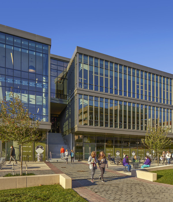 James Madison University Dukes Dining Hall |  Perkins&Will 的社交餐饮空间设计