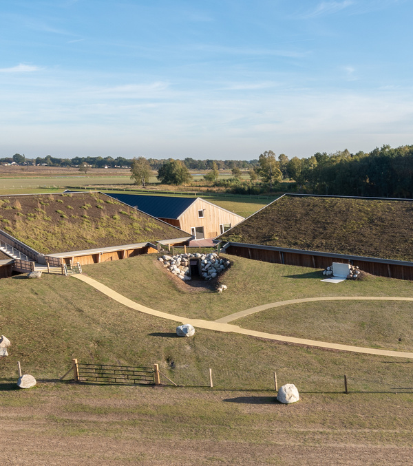 荷兰 Bargerveen Barn 羊圈 | 循环利用的绿色建筑典范